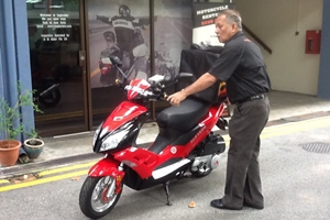 Success delivery of First Batch of A-Bike Knight series to PIZZA Hut delivery.